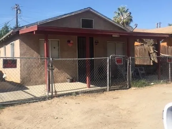 8900 Hope Ln, Lamont, CA 93241