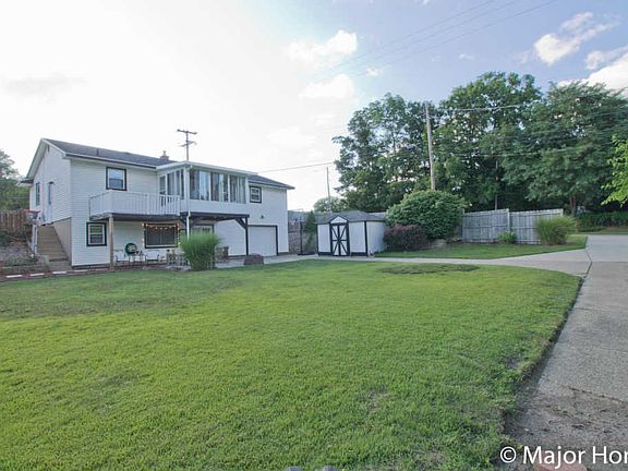 3rd image of 2758 Valley Ave NW