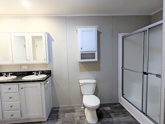 5th image of 462 Montana St #462