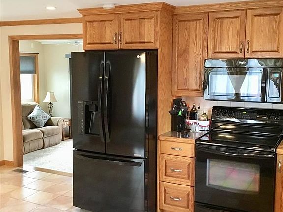 3rd image of 1040 Carter Dr