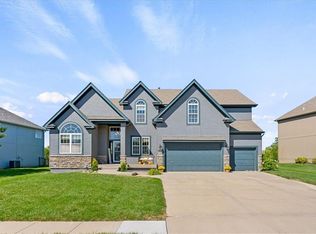 14750 S Saint Andrews Ave, Olathe, KS 66061