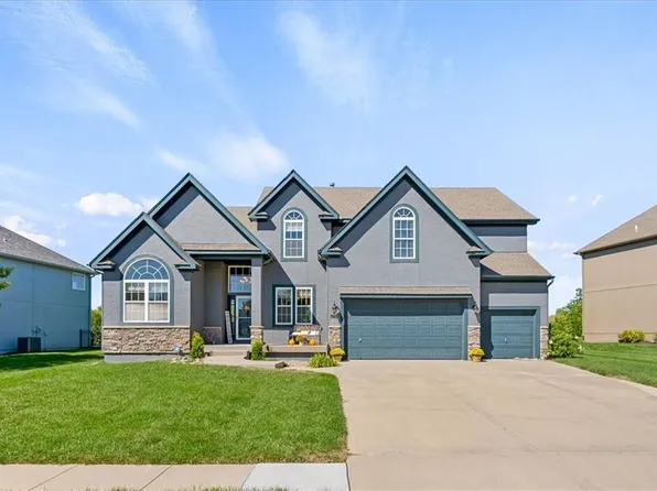 14750 S Saint Andrews Ave, Olathe, KS 66061