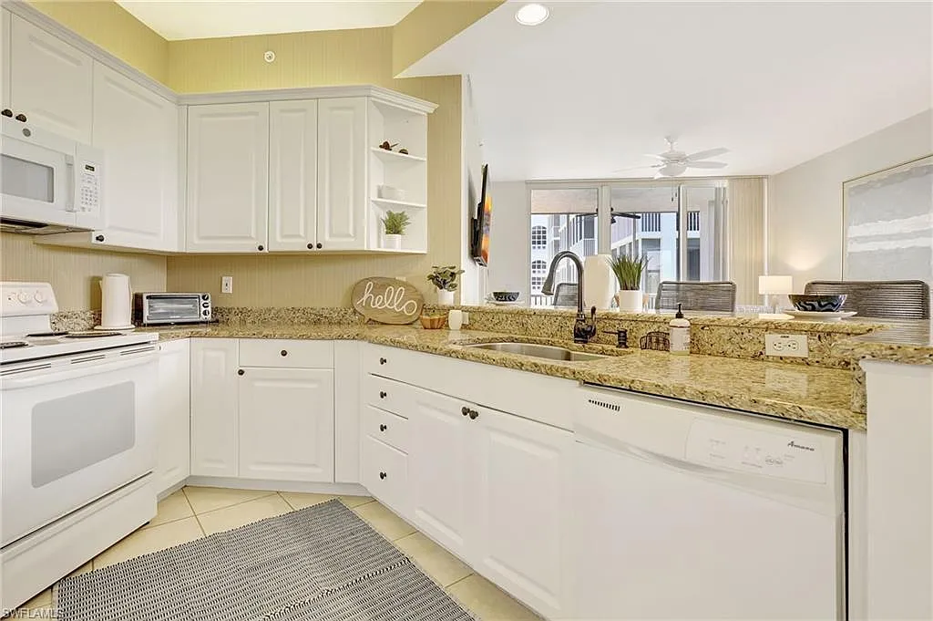 3 bed, 2.0 bath, 1639 sqft, $14,000 — Photo 3