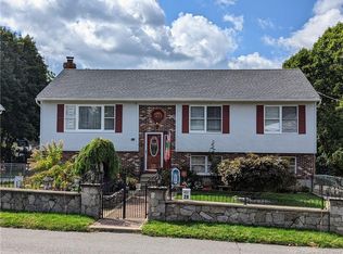 28 Wadsworth St, Waterbury, CT 06706