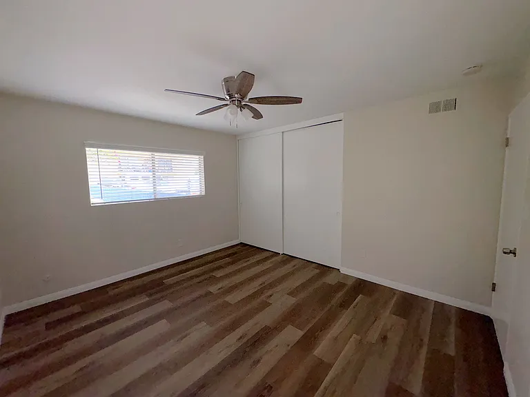 Altadena Manor Apartments — Photo 10