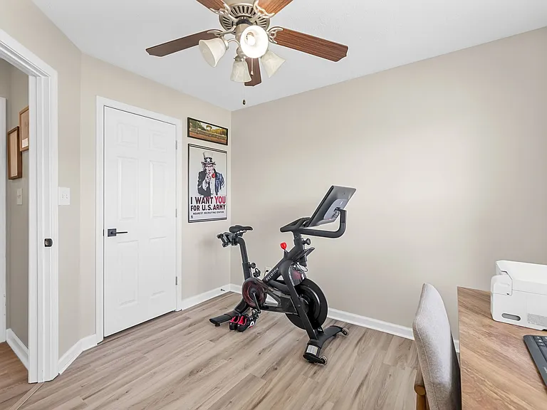1092 Bobcat Dr — Photo 24