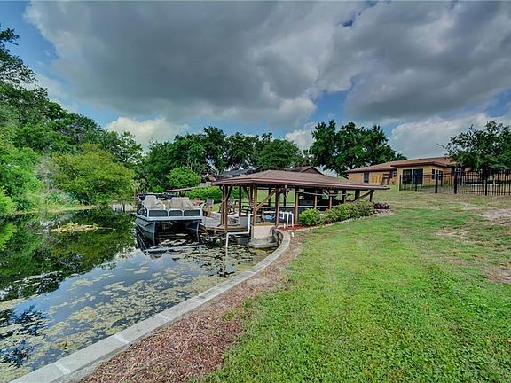 2nd image of 35452 Crescent Dr