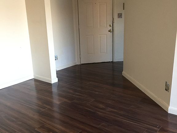 4th image of 1303 Sheridan Pl