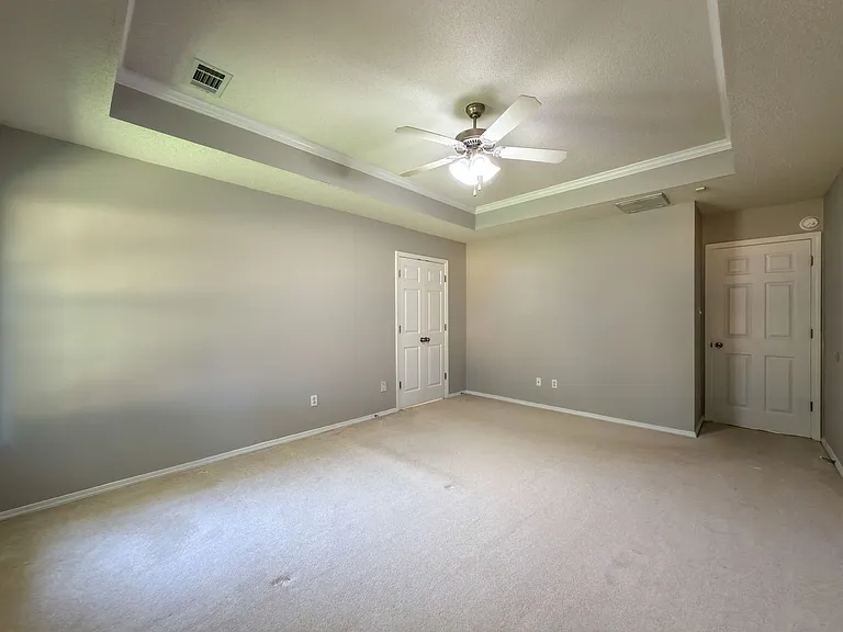 6409 Fallstone Rd — Photo 11