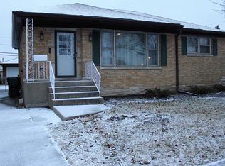 7746 N Waukegan Rd, Niles, IL 60714