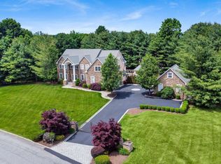 9 Tyler Ct, Mahopac, NY 10541
