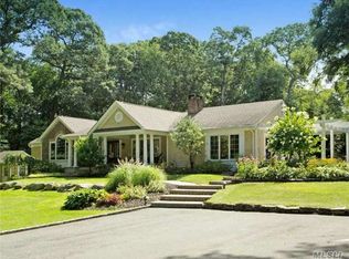 27 Crosby Pl, Cold Spring Harbor, NY 11724