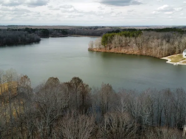 1751 Excalibur Trl, Cedar Grove, TN 38321