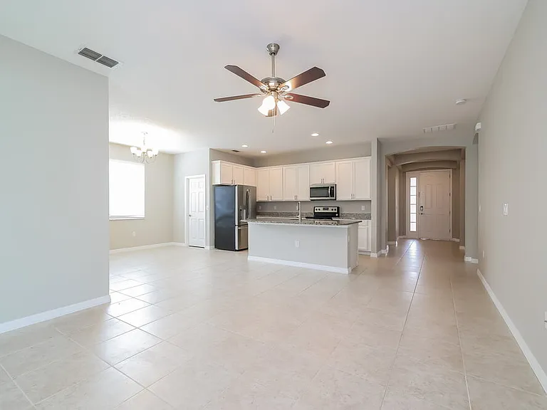 1392 Merion Dr — Photo 3