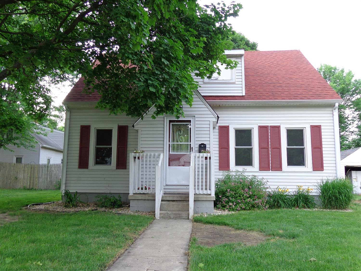 104 E Ray St, Kentland, IN 47951 Zillow