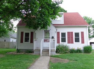 104 E Ray St, Kentland, IN