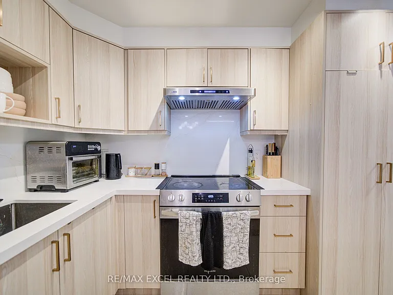 37 Galleria Pkwy #202 — Photo 19