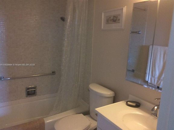 5th image of 2350 NE 14th Street Cswy APT 604
