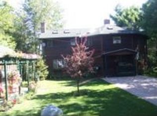 16 Plummer Dr, Raymond, ME 04071