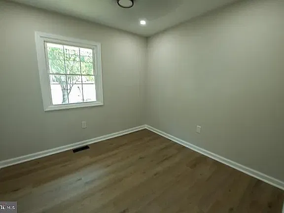 5 bed, 2124 sqft, $2,950 — Photo 4