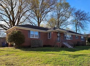 618 S College St, Trenton, TN 38382