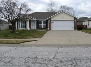 806 Clancy Ct, Raymore, MO 64083