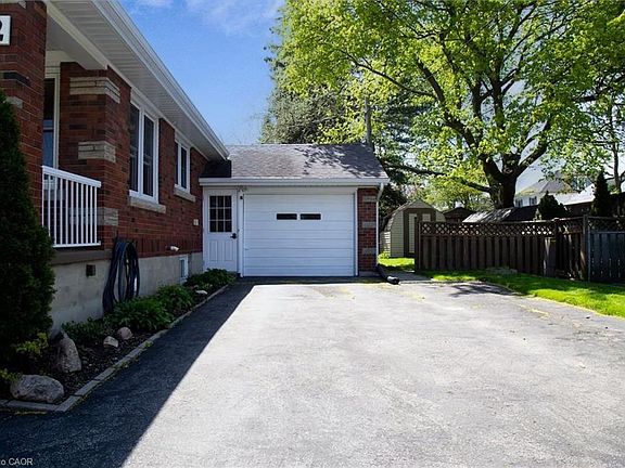 3rd image of 42 Hawthorne Ave
