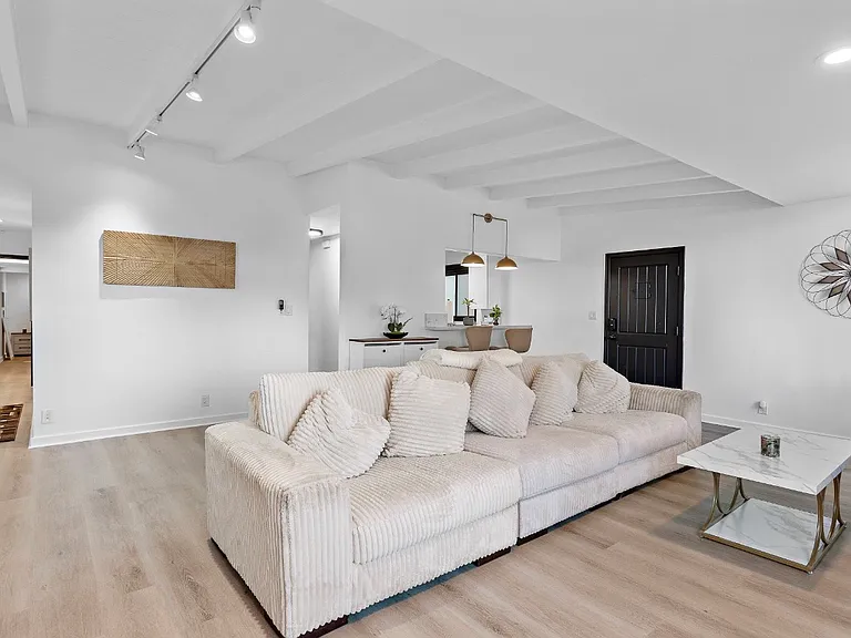 6669 Vista Del Mar #1 — Photo 4