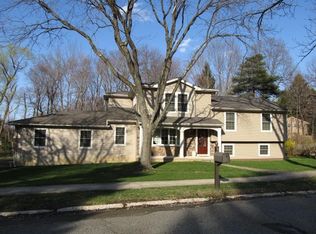 5 Avon Ter, Succasunna, NJ 07876