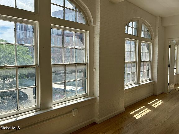 3rd image of 155 River St #3D