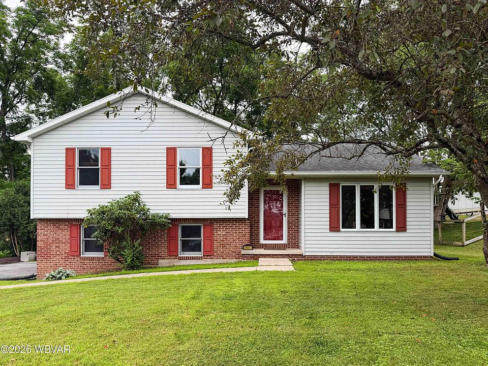 1st image of 18 Woodbryn Dr
