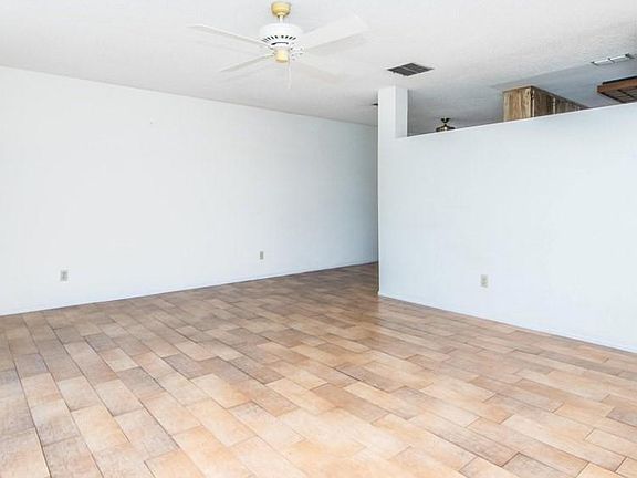 4th image of 3273 Pine Haven Dr