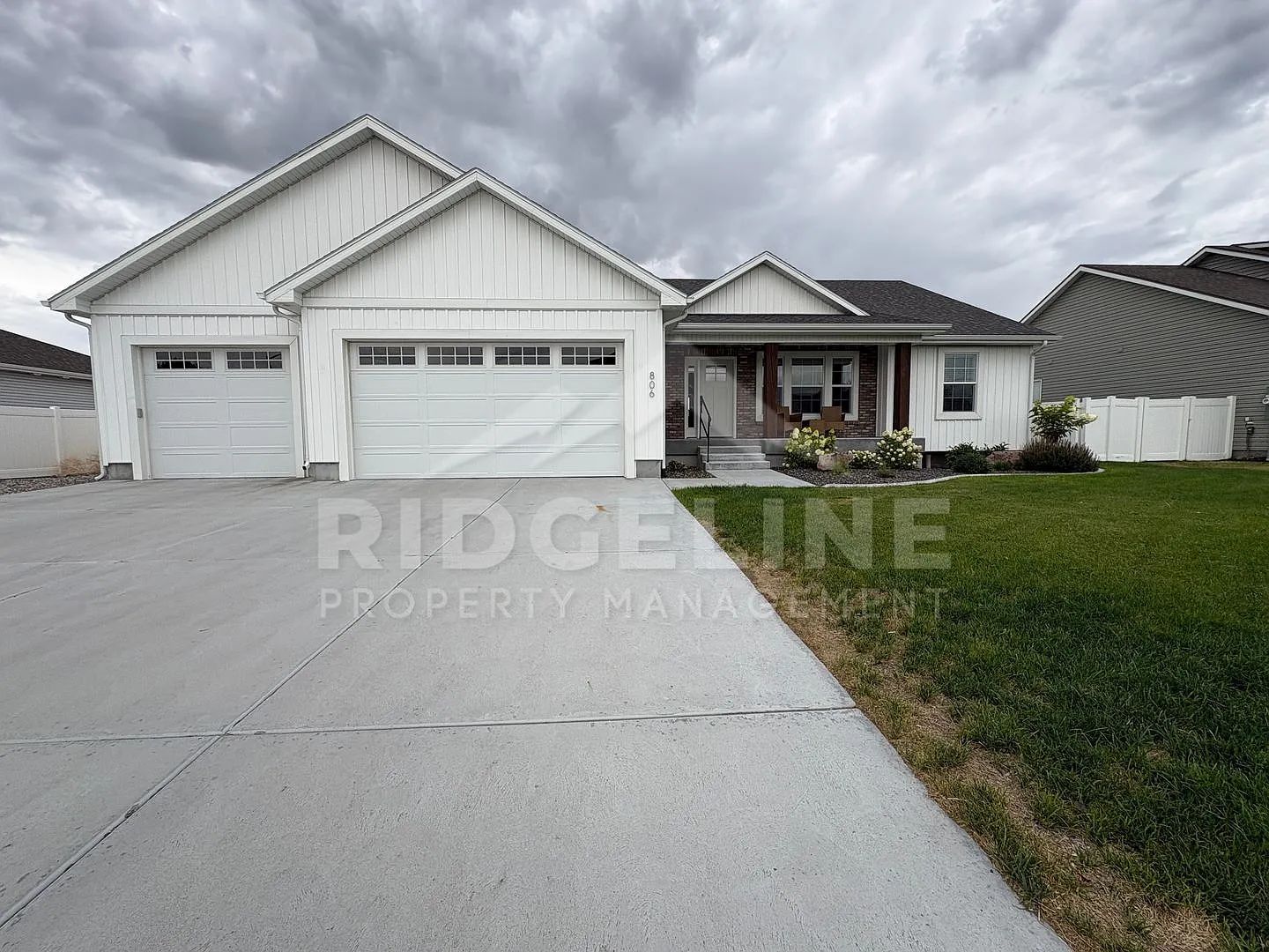 Fully Furnished Mid-Term Rental in Shelley | Utilities Included | $3,200/Month — Photo 1