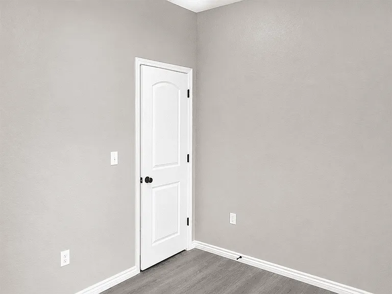 7602 Windsor Oaks #1 — Photo 11