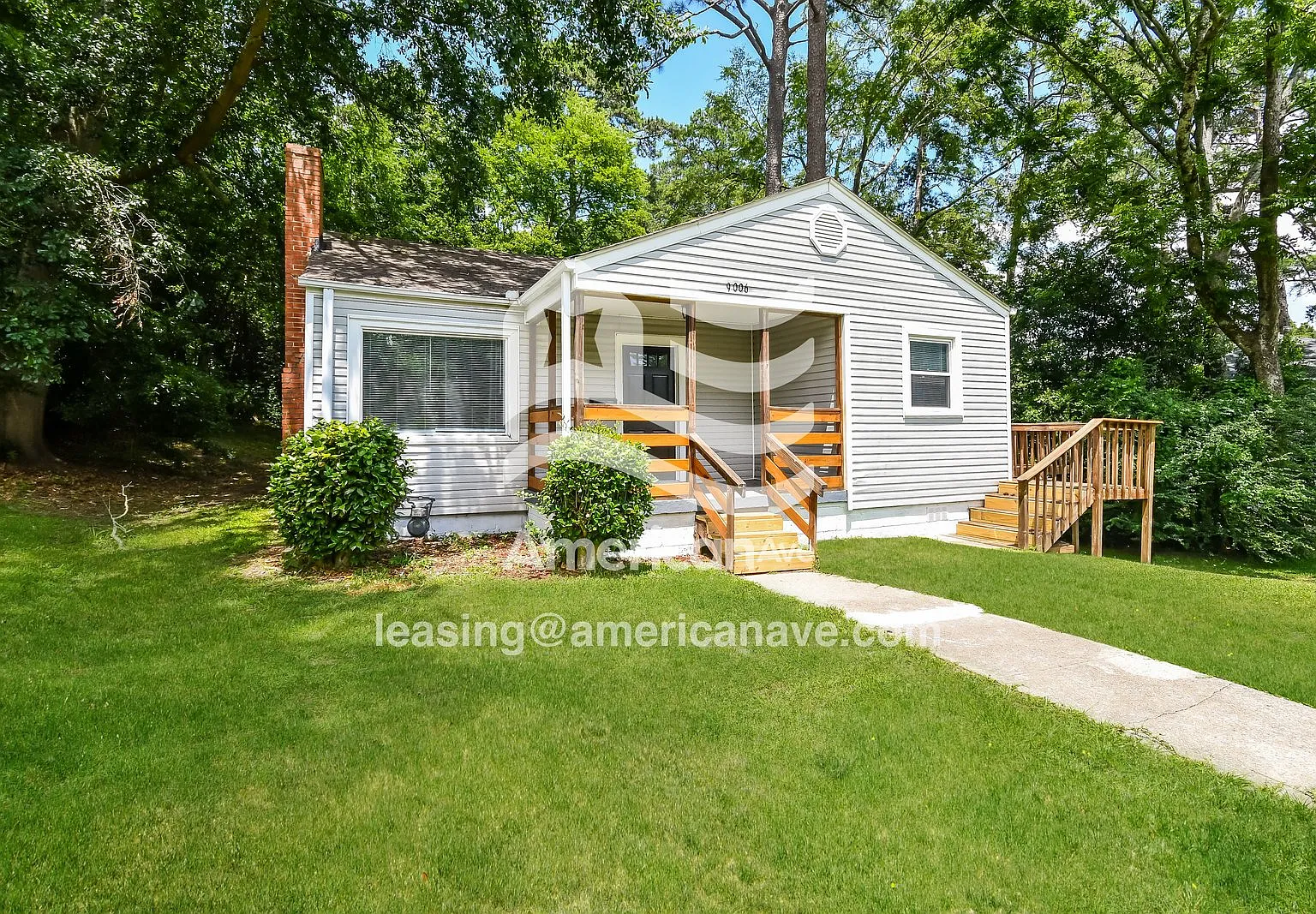 2 bed, 1.0 bath, 993 sqft, $839 — Photo 2