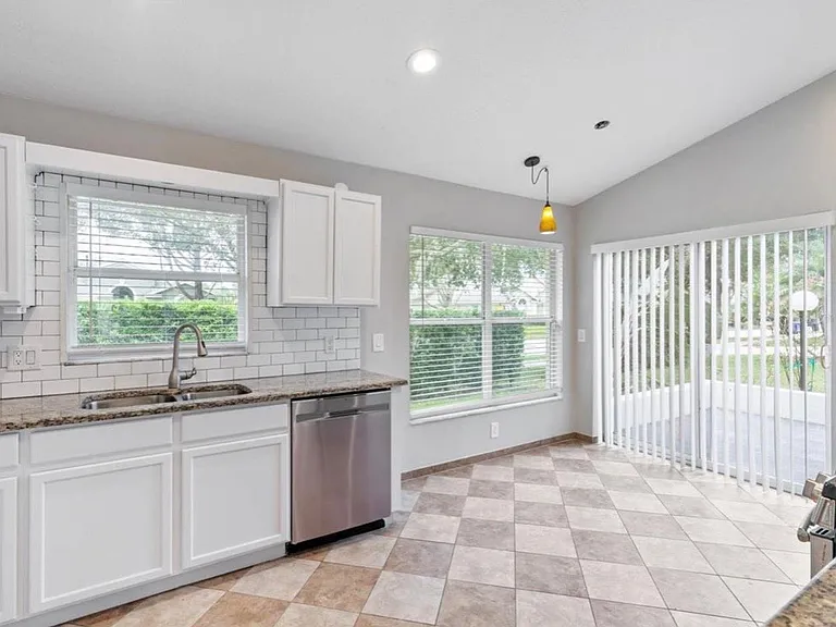 5725 Hawklake Rd — Photo 8