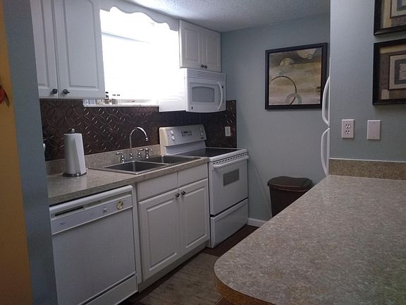 5th image of 92550 Overseas Hwy APT 212