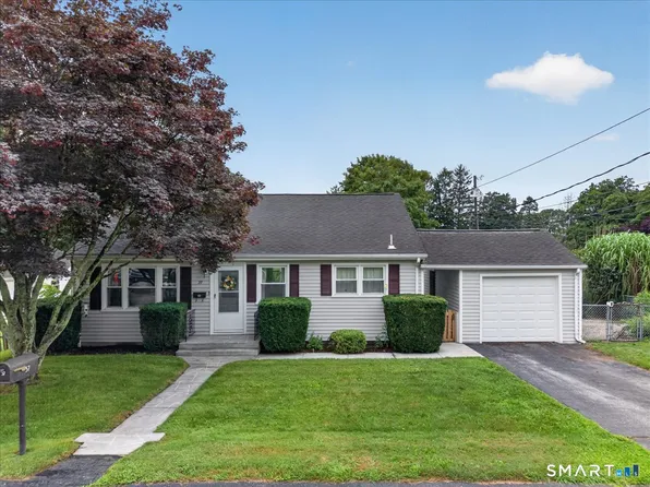 37 Vivian Street, Waterford, CT 06385