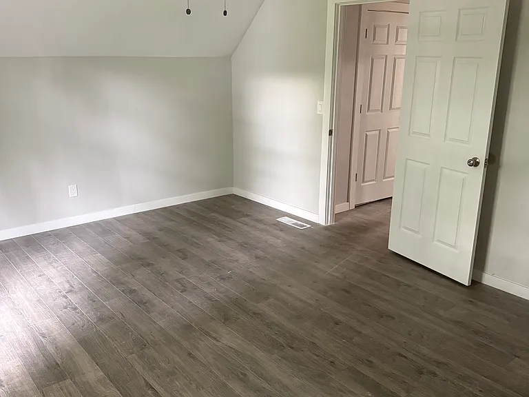 721 E Corrington Ave — Photo 16