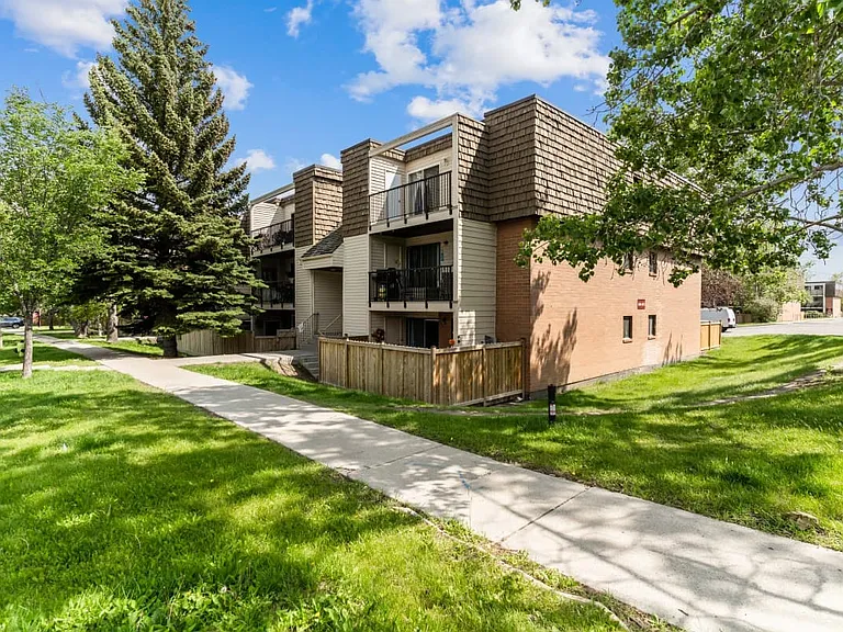 5300 Rundlehorn Dr NE — Photo 7