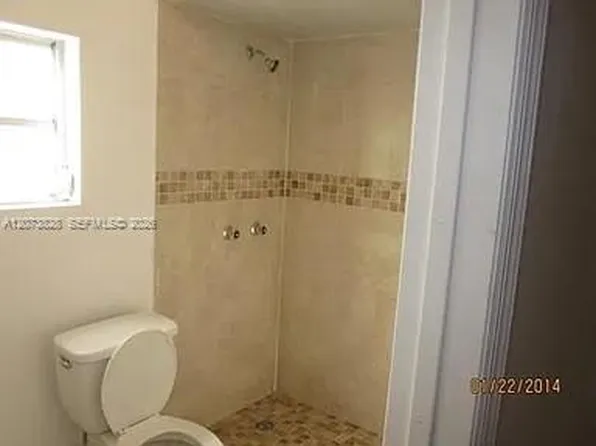 2410 NW 34th St #2, Miami, FL 33142