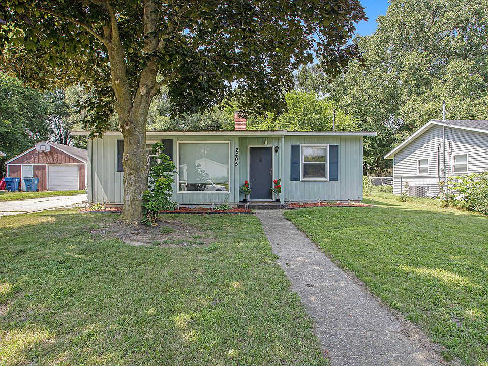 1st image of 2405 Shasta Dr