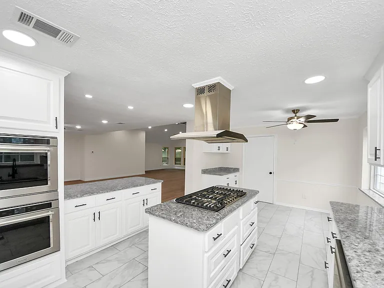 25511 Many Oak Dr — Photo 24
