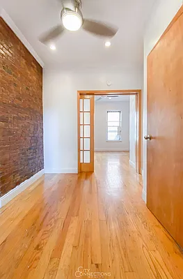 Rented by City Connections Realty | media 4