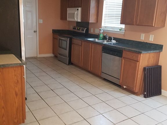 3rd image of 1420 Clooney Ln