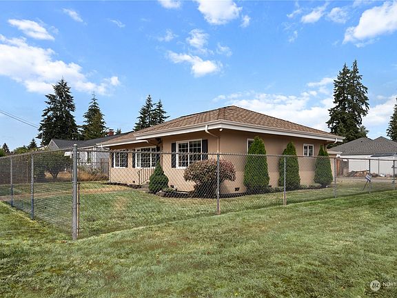 2nd image of 1003 Violet Meadow Street S