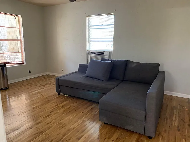 14704 General Williamson Dr — Photo 7
