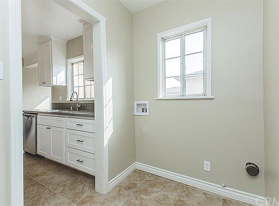 4th image of 714 W 156th St