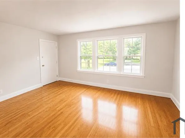 4329 Southern Pkwy #4B, Louisville, KY 40214