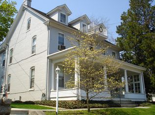 12 W 3rd St APT 2W, Waynesboro, PA 17268